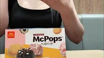 Just chilling with my stepcousin for some deepthroat homemade fun