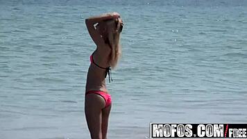 Curvy teen sucks hidden dick