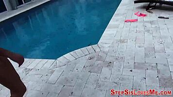 Amateur teen 18+ craves that hot spunk facial after outdoor doggystyle pounding