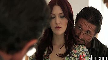 स्टेप डैड, ज्वेल्स वेगा के साथ क्या कर रहे सिसकारियां मारते हुए