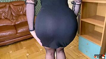 Muscular lover eats pussy then fucks redhead passionately, deepthroat and facial?