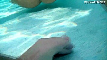 I use purple dildo underwater, it's so fun!