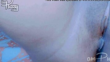 Amateur asian pussy fingering close-up