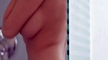 Трие грубо путката на тийнейджърка 18+