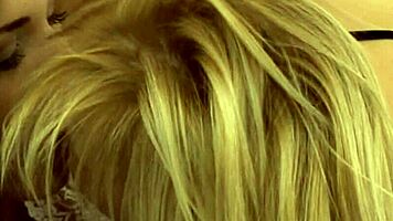 i'm so into these honeys lickin juicy pussies