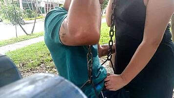 Rica Mamada with Latina Culona in Medellín Streets