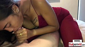 Thai Girlfriend Makes Out and Blows Boyfriend!