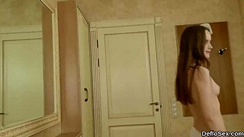 Kitten Fingers Juicy Snatch