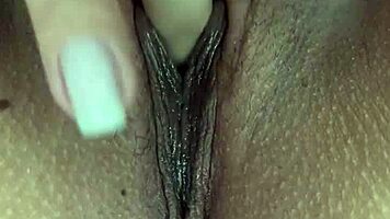 Sexy Colombian puta hits two intense orgasms in the living room