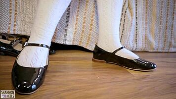 Rubbing my clit after class - shannon heels