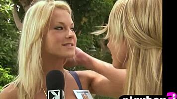 Blonde Milf Taryn Richard Felt So Hot Stripping Naked with Friends in Steamy Photo Session