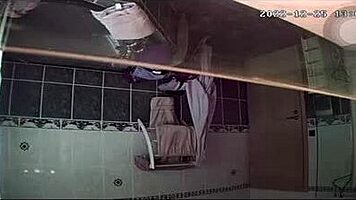 blonde teen shower spy 😏