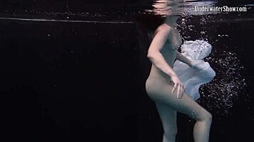Andrejka SHOWCASES stunning UNDERWATER moves in BIKINI at BEACH pool