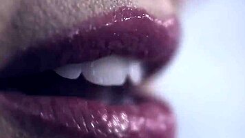 Bigtits Stepmommy Receives Intense Oral Pleasure in Lesbian 69