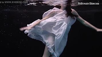 Andrejka SHOWCASES stunning UNDERWATER moves in BIKINI at BEACH pool