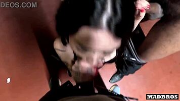 gothic teen leaves bf and gets quickie in car 😈