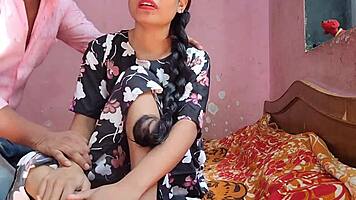 पड़ोस वाली भाभी को देवर ने जबरदस्ती चोदा