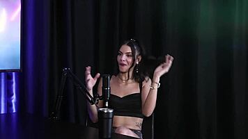 Started as escort after job loss, never thought I'd take 3 in my ass - Debora Andrade!