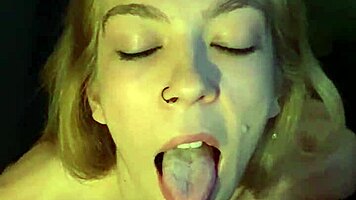 getting a cumshot from my bf 😏