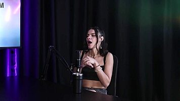 Started as escort after job loss, never thought I'd take 3 in my ass - Debora Andrade!