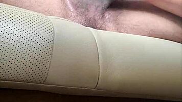 Another thrilling backseat adventure where she swallows cum and reaches orgasm 😍