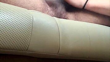 Another thrilling backseat adventure where she swallows cum and reaches orgasm 😍