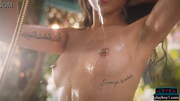 Arab Milf Leighla Habib Strips Nude Showing Petite 18+ Curves.