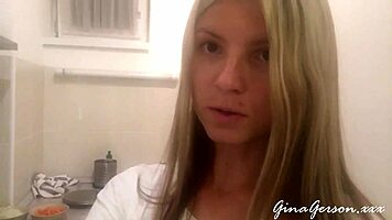 Готвя руски борщ пак в кухнята