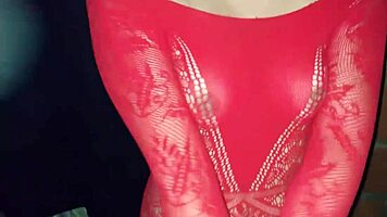 Chica Sexy De Body Rojo Hot Con Coño Cremoso Y Apretado Recibe Polla En Video Porno Casero Part 1