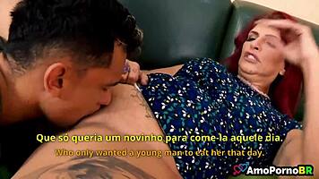 Apreendi Muito com Divorciada de 50 Anos, Madrasta do Meu Melhor Amigo.