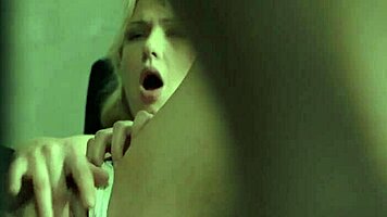 i relax with teen masturbation and wet pussy play