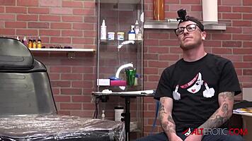 Sully Savage Gets Extreme Clit Tattoo