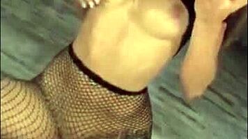 Sexy Tattooed Babe Sucks Big Dick and Handjobs to Cum in Mouth