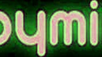 Teen babe stuffs her wet pussy with dildos