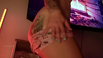 Watch This Beautiful Girl Masturbate Her Tight Wet Pussy Alone!