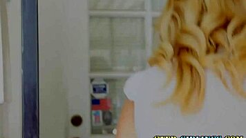 LATINA STEPTEEN EATS BOX SO GOOD!