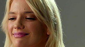 Blonde milf Kenna James nails hot solo pussy play!