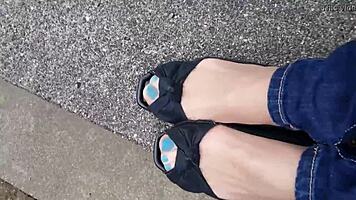 Hey, Italian Teen 18+ Gets Wild on Webcam for Anal Fun