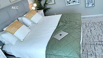 Stepdad's cock stretches pussy in missionary