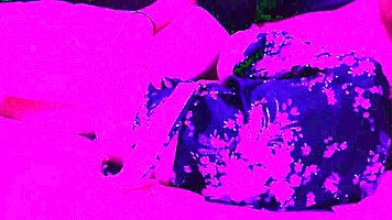 Amateur girlfriend in kimono cosplay gets kissed and licked on the bed.