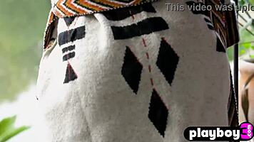 i'm cute teen model sophie stripping and showing my stunning body