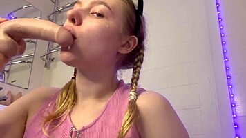 Homemade Fingering of Virgin Asshole Leads to Intense Cumshot!