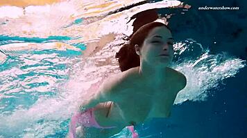 OMG, liza bubarek is such a hot underwater mermaid babe!!