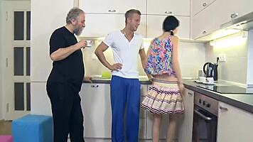 old dude fucks juicy mature cookie with shaved pussy orgasm 😏