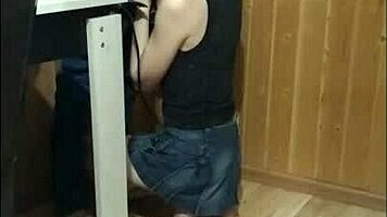 Great performance on balcony during guests' walk