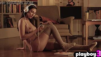 Sexy all natural teen gianna dior striptease