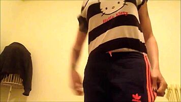 So Hot This Wonderful But Rude Girl Pees Everywhere