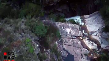 Fui pega no flagra fudendo na cachoeira - dread hot