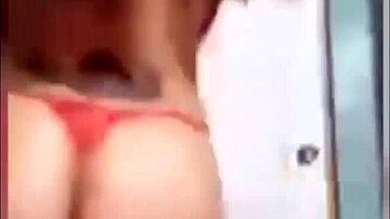 Peruvian cousin dances twerking in red outfit on webcam