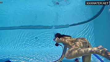 lana tanga shows me underwater orgasms